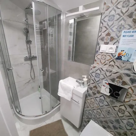 Apartment 20 - Ghetto Heroes Square